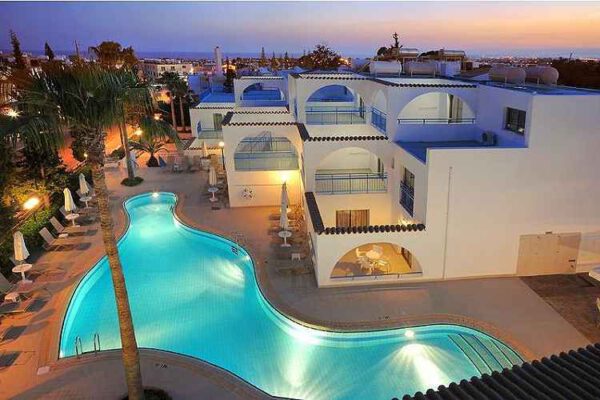 Cyprus ↬ Petrosana Hotel & Appartementen