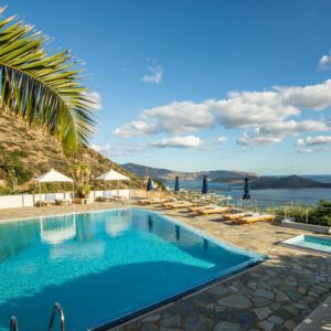 Adrakos Apartments