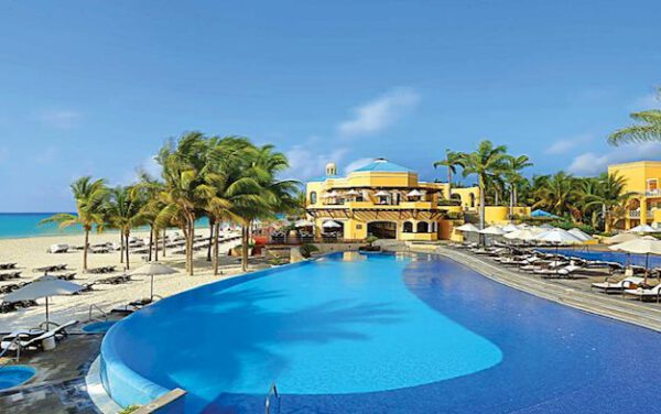 ROYAL HIDEAWAY Playacar