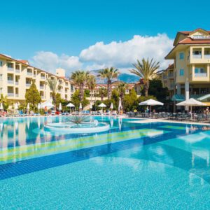 Queen&apos;s Park Le Jardin Resort