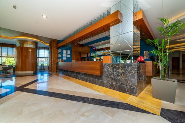 Commodore Elite Suites & Spa - Afbeelding 3