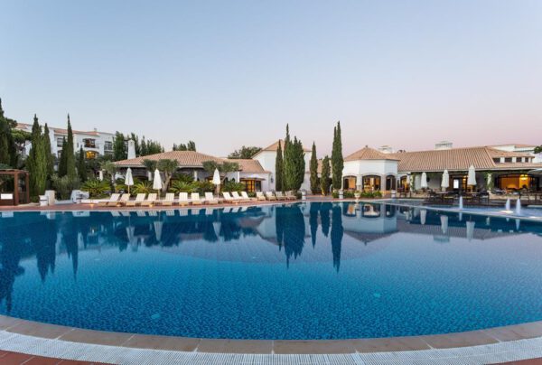 Pine Cliffs Resort