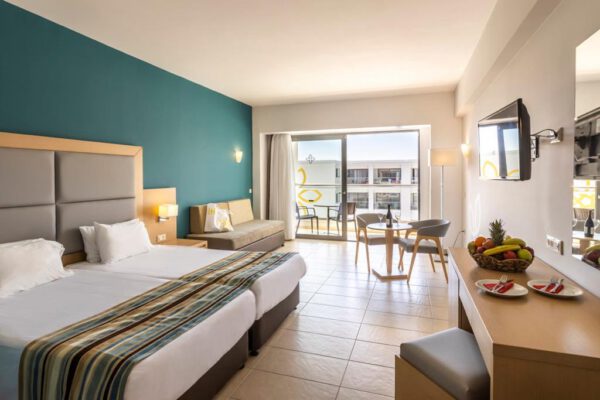 Asterias Beach Resort - Afbeelding 2