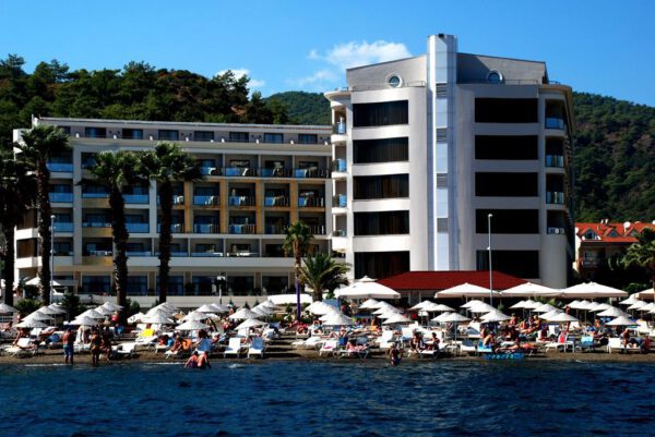 Golden Rock Beach - Afbeelding 5