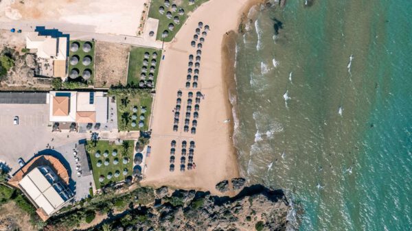 Plaka Beach - Afbeelding 4