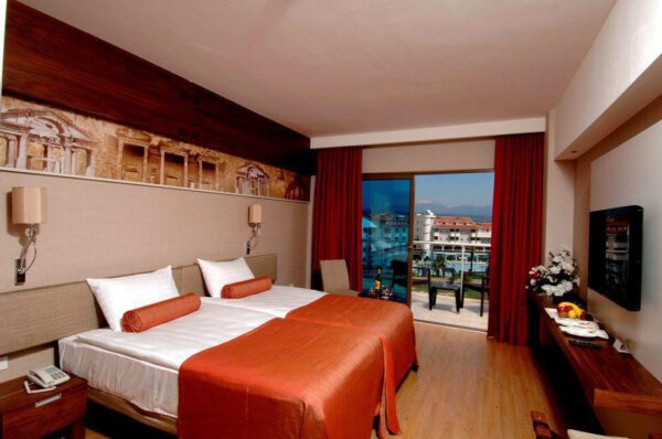Commodore Elite Suites & Spa - Afbeelding 2